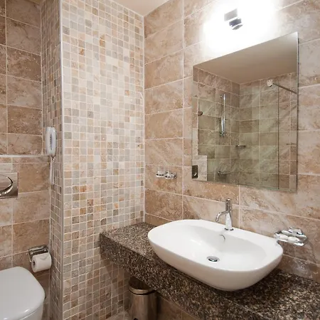 Szálloda Jeravi Club 4*