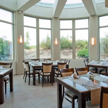 Jeravi Club Отель 4*