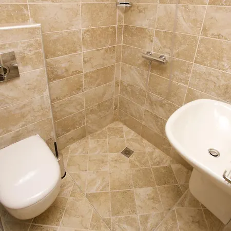 Jeravi Club Отель 4*