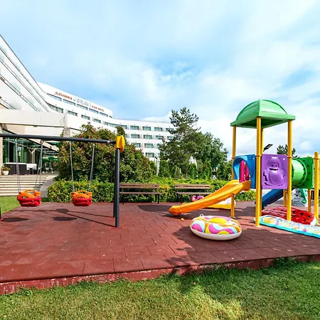 Хотел Jeravi Club 4*