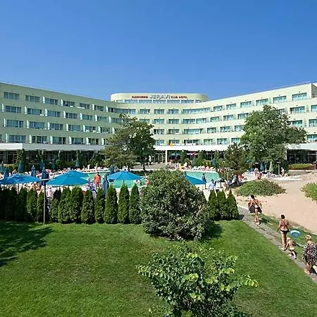 Szálloda Jeravi Club 4*