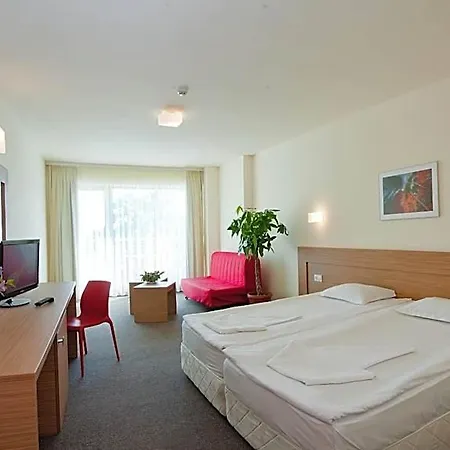Jeravi Club 4*