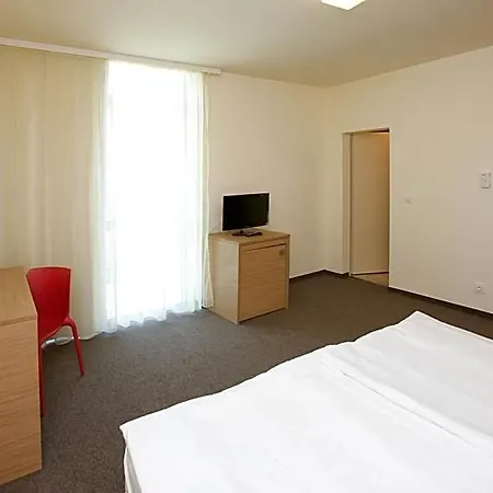 Szálloda Jeravi Club Primorszko