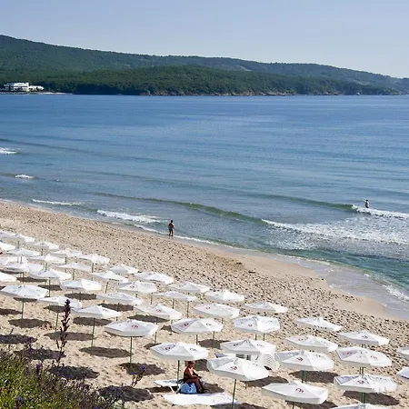 Jeravi Club Отель Приморско