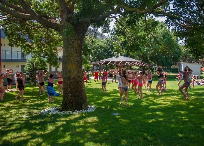 Jeravi Club 4*