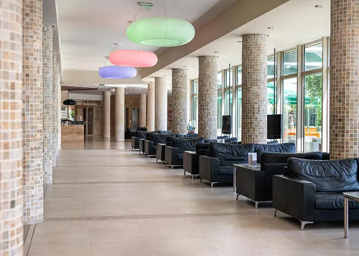 Хотел Jeravi Club