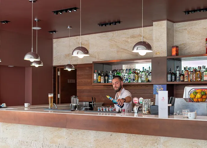 Хотел Jeravi Club 4*