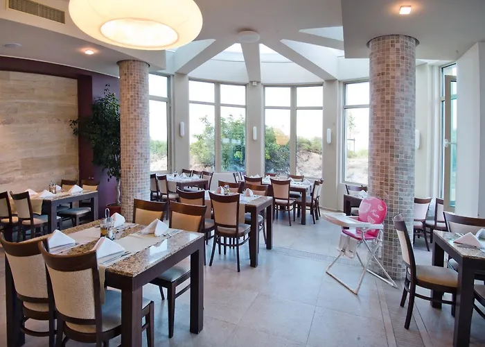 Jeravi Club Хотел